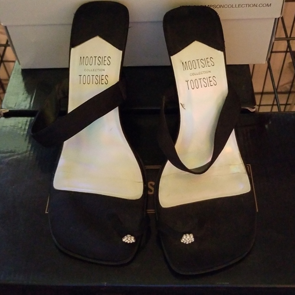 Y2K sandals